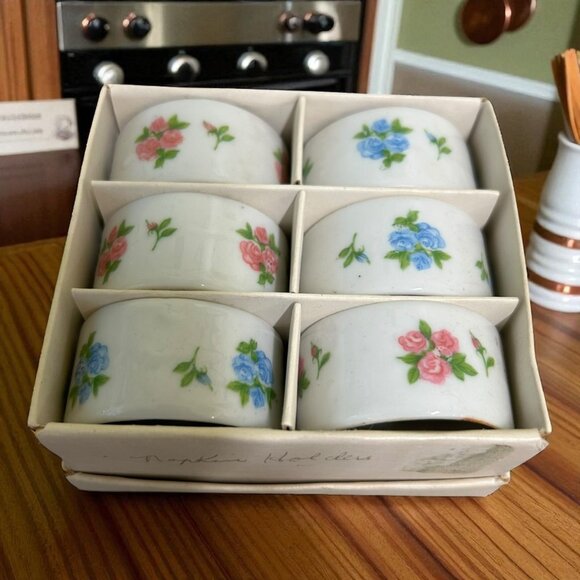 Vintage Sweet Cottage Blue and Pink Cabbage Rose Napkin Ring Set of 6 - Picture 1 of 4